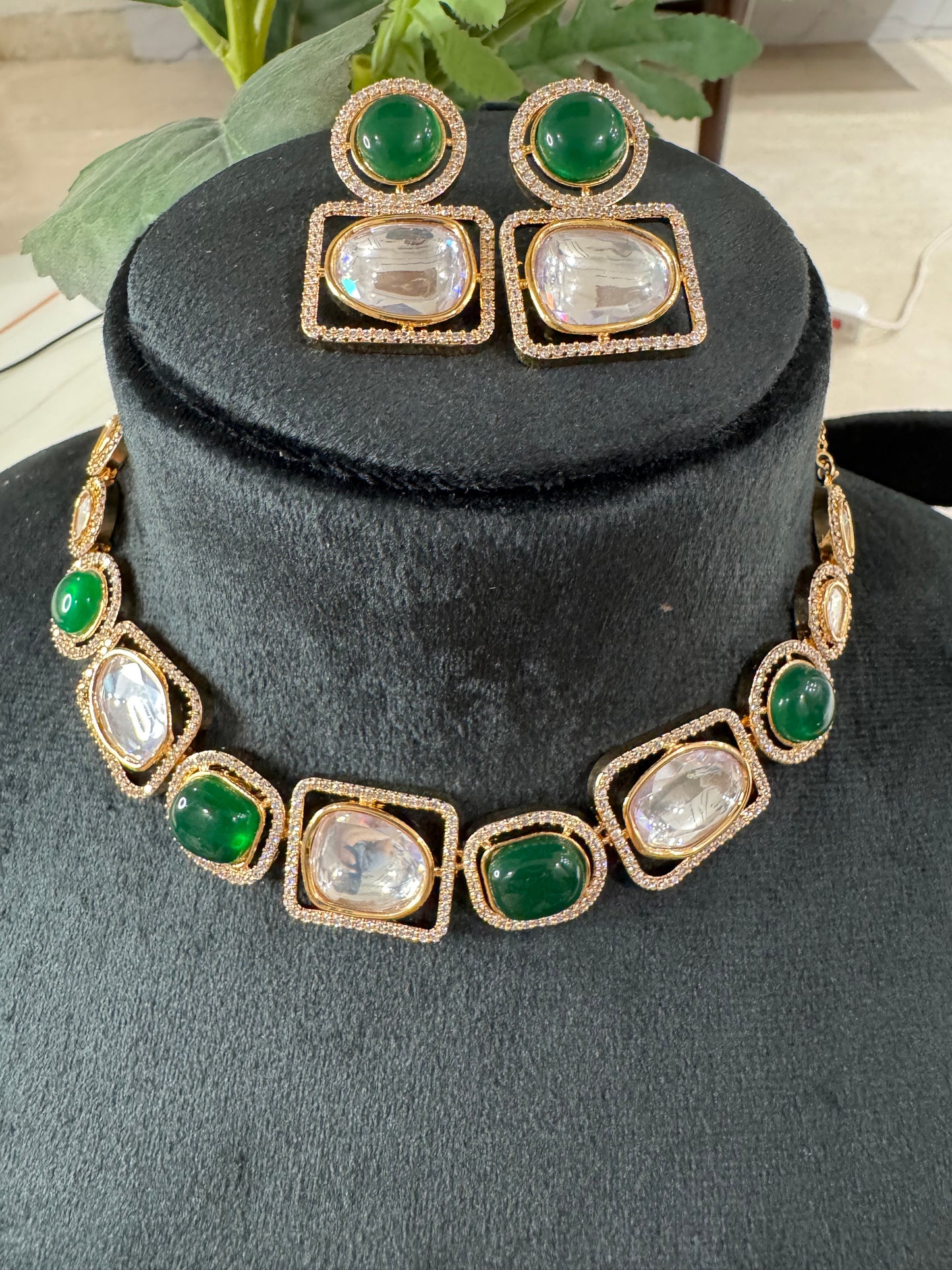 Kundan necklace with Earrings