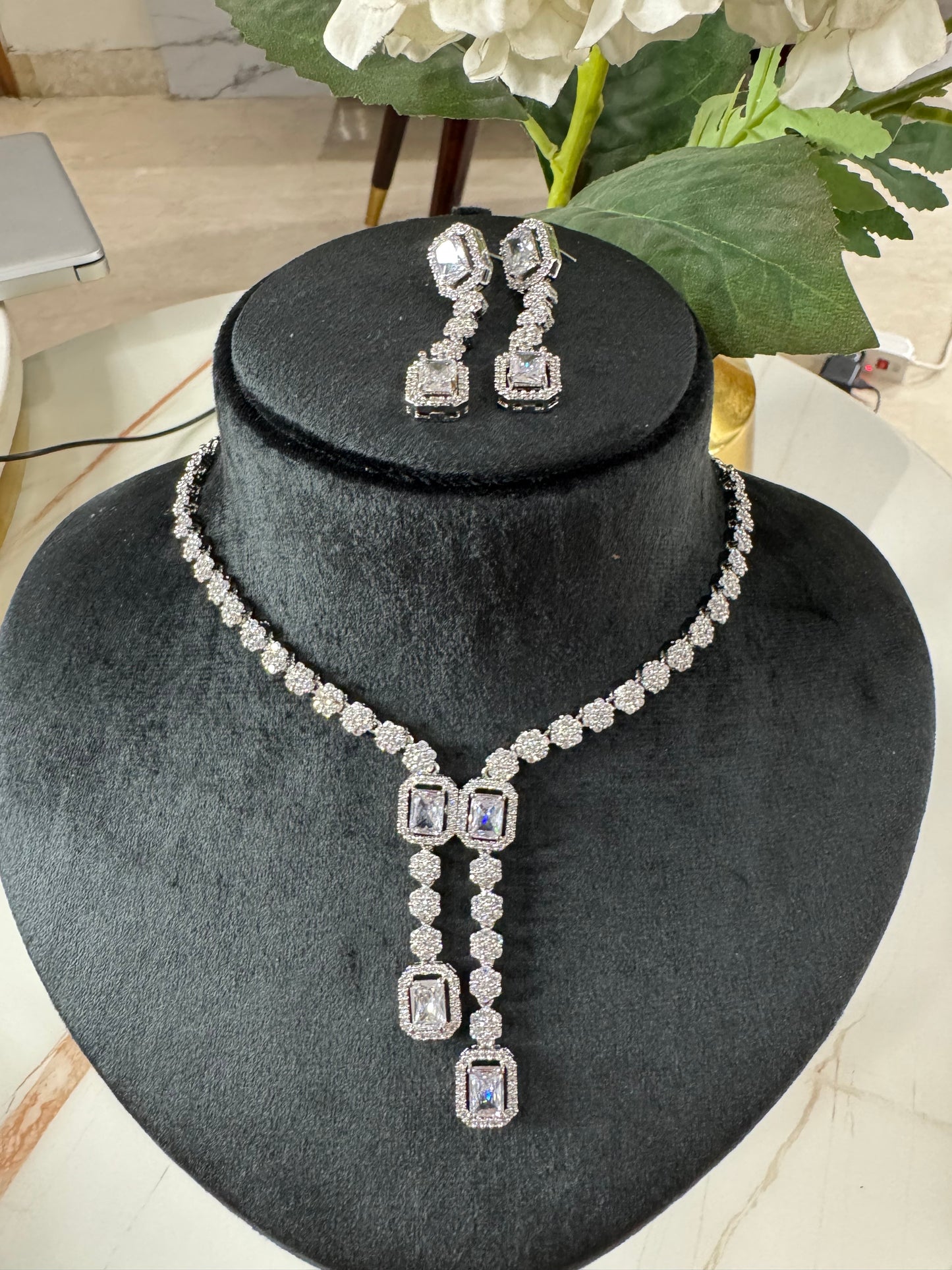American diamond necklace with Earrings