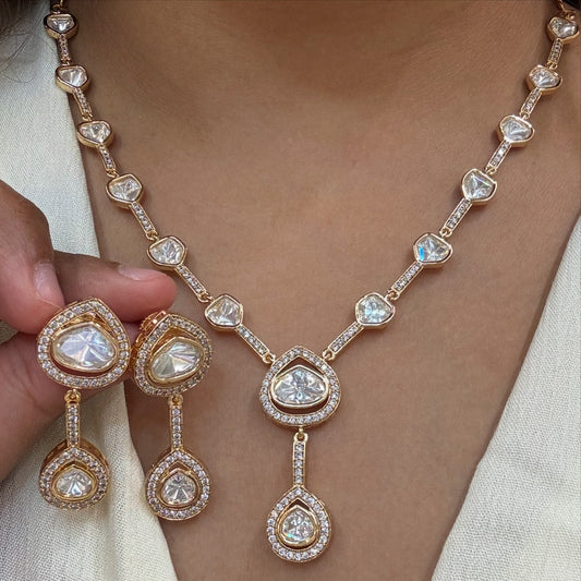 Minimalist kundan Necklace
