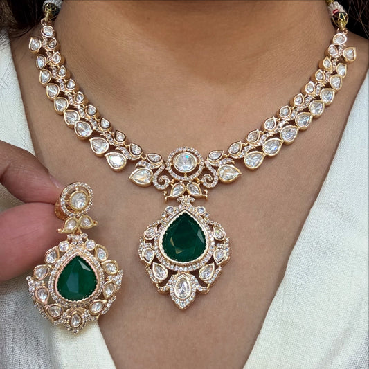 Kundan necklace with Earrings with emerald doublet stone